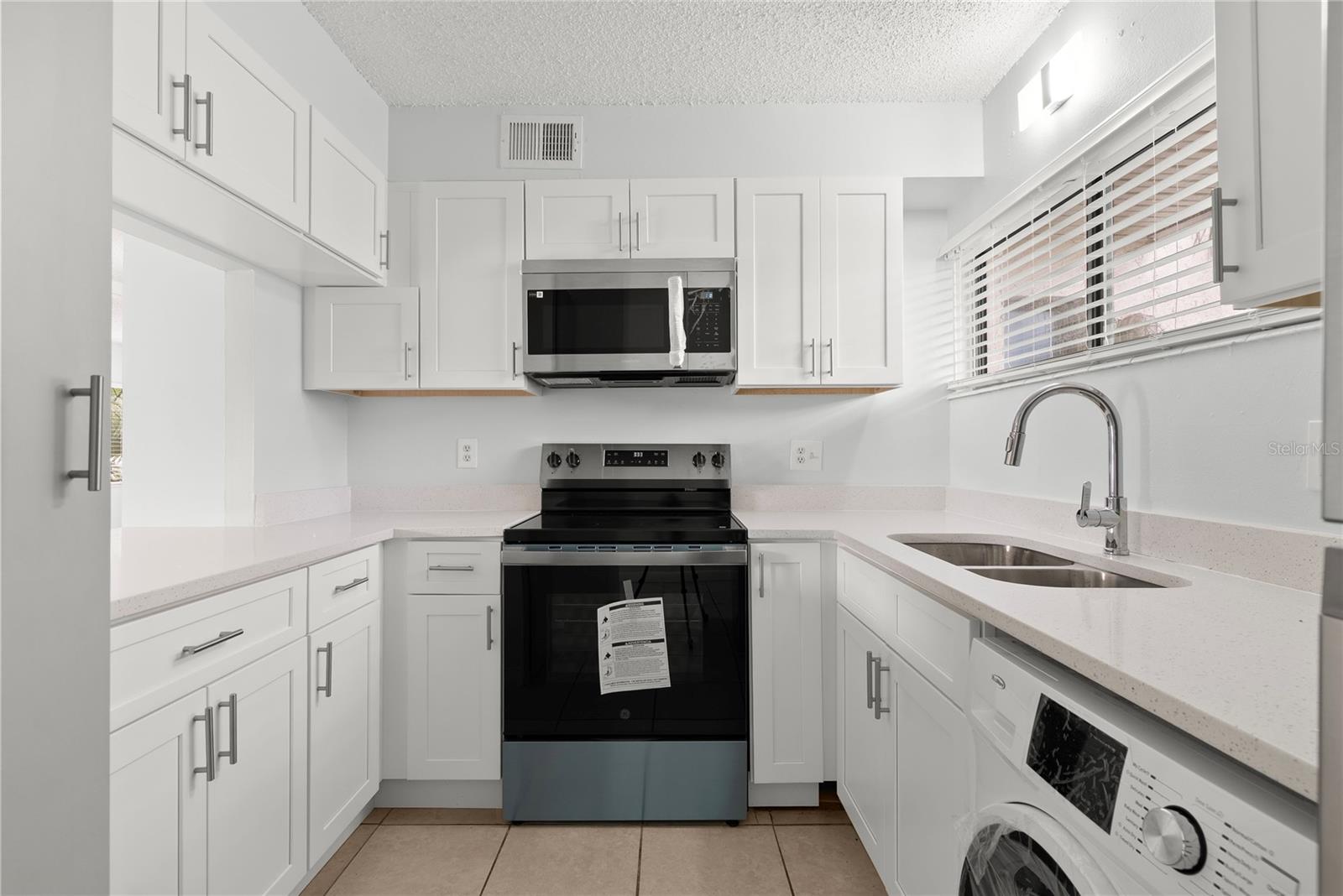 Image 2 of 15 For 1108 Bartow Road 100