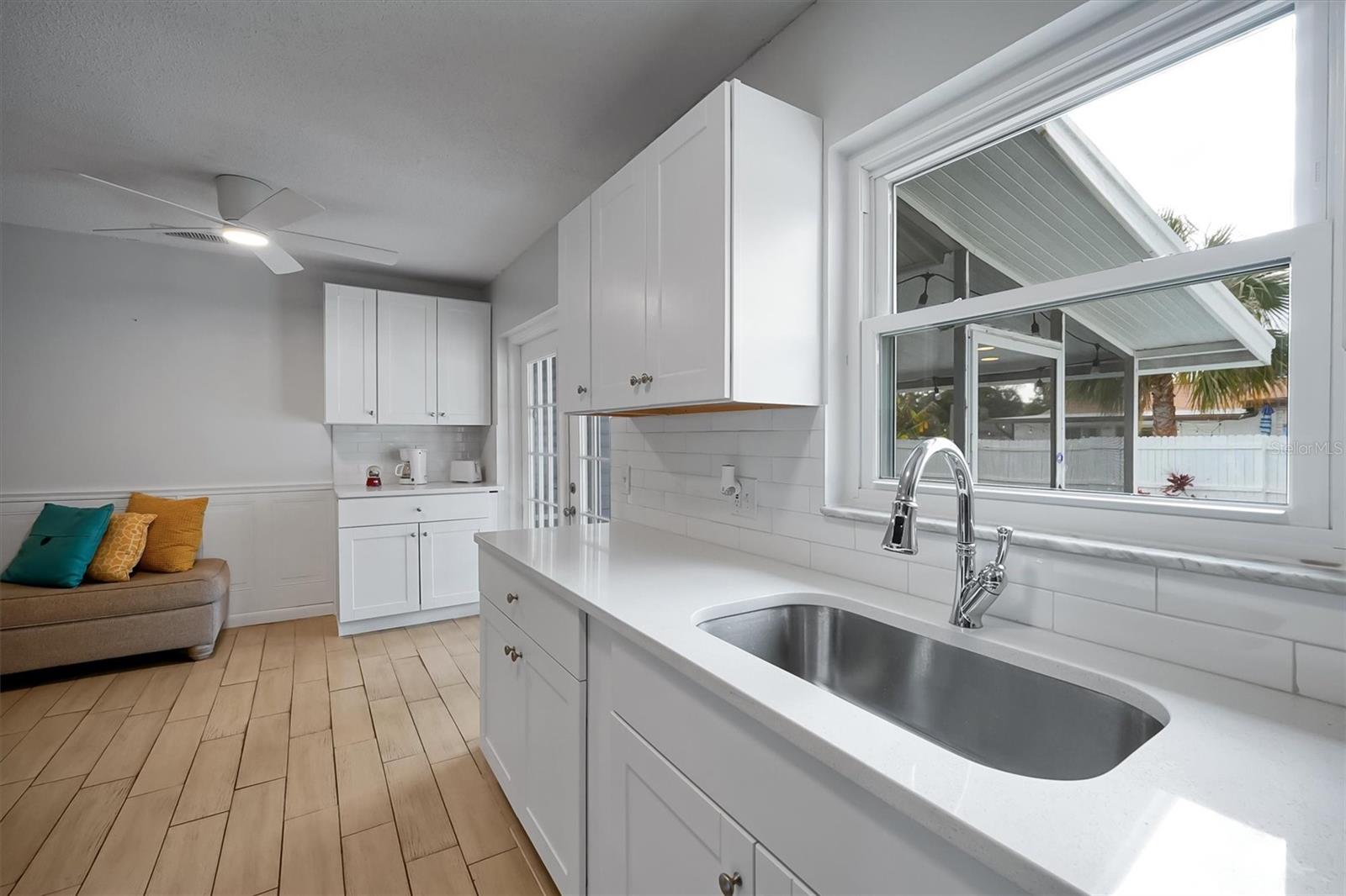 Image 11 of 44 For 908 Jeffrey Street