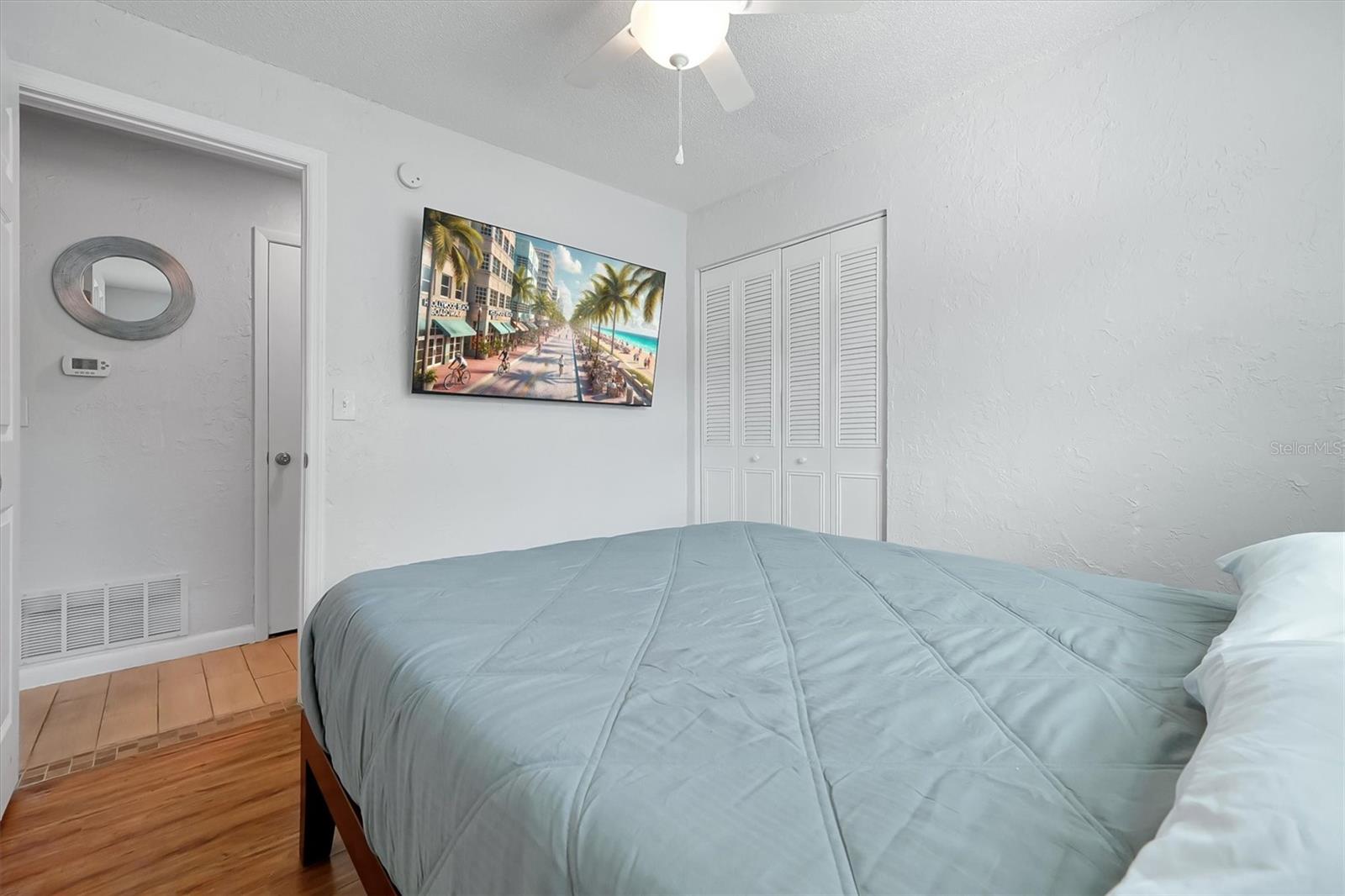 Image 26 of 44 For 908 Jeffrey Street