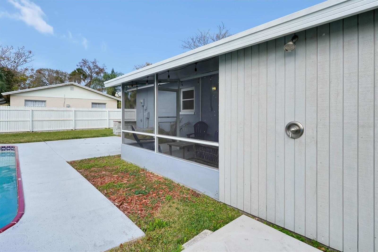 Image 32 of 44 For 908 Jeffrey Street