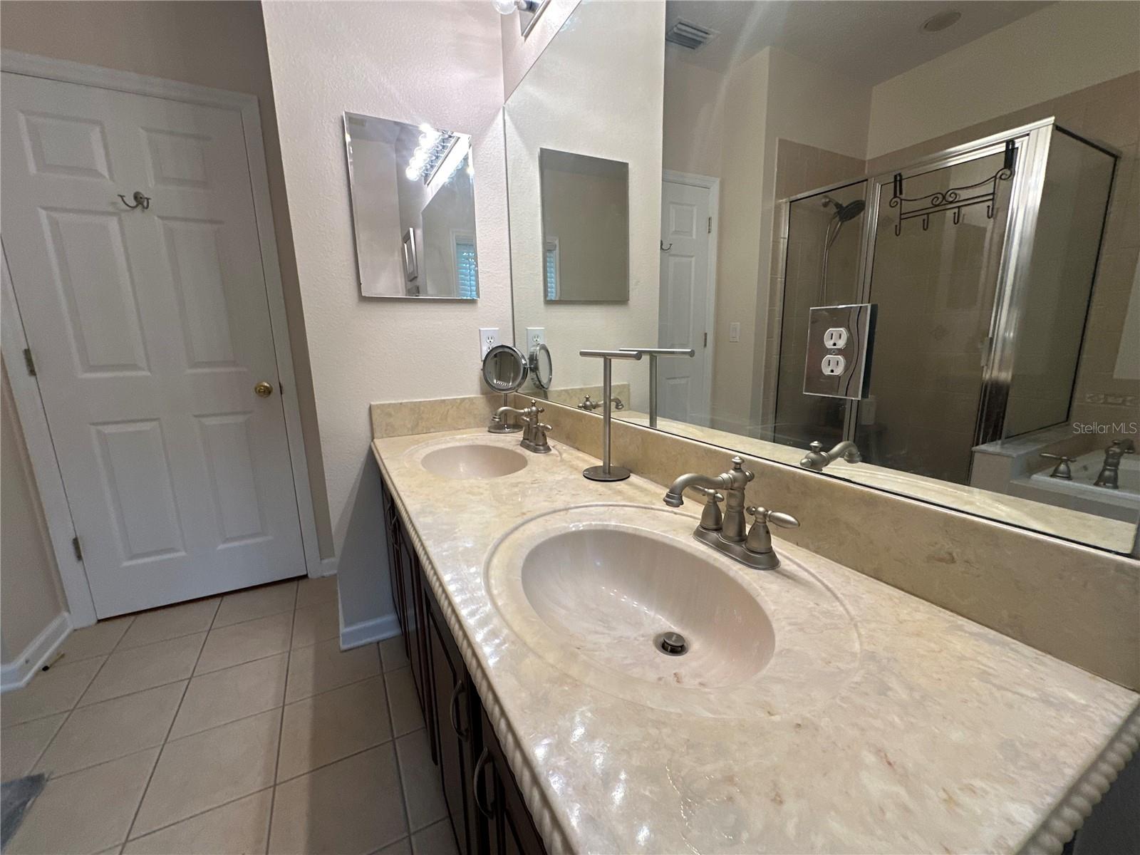 Image 36 of 66 For 8929 Silk Bay Place