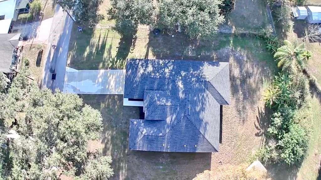 Image 5 of 26 For 121 Argyle Avenue