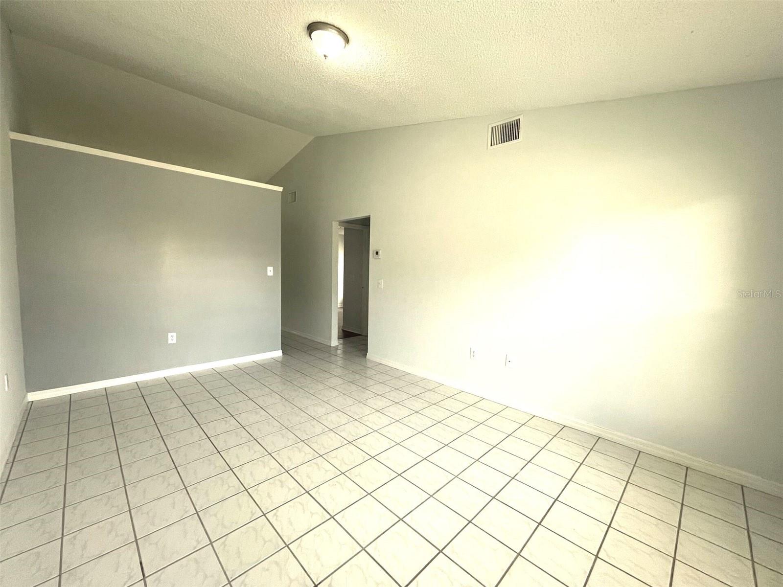 Image 8 of 24 For 1056 Buena Vista Drive