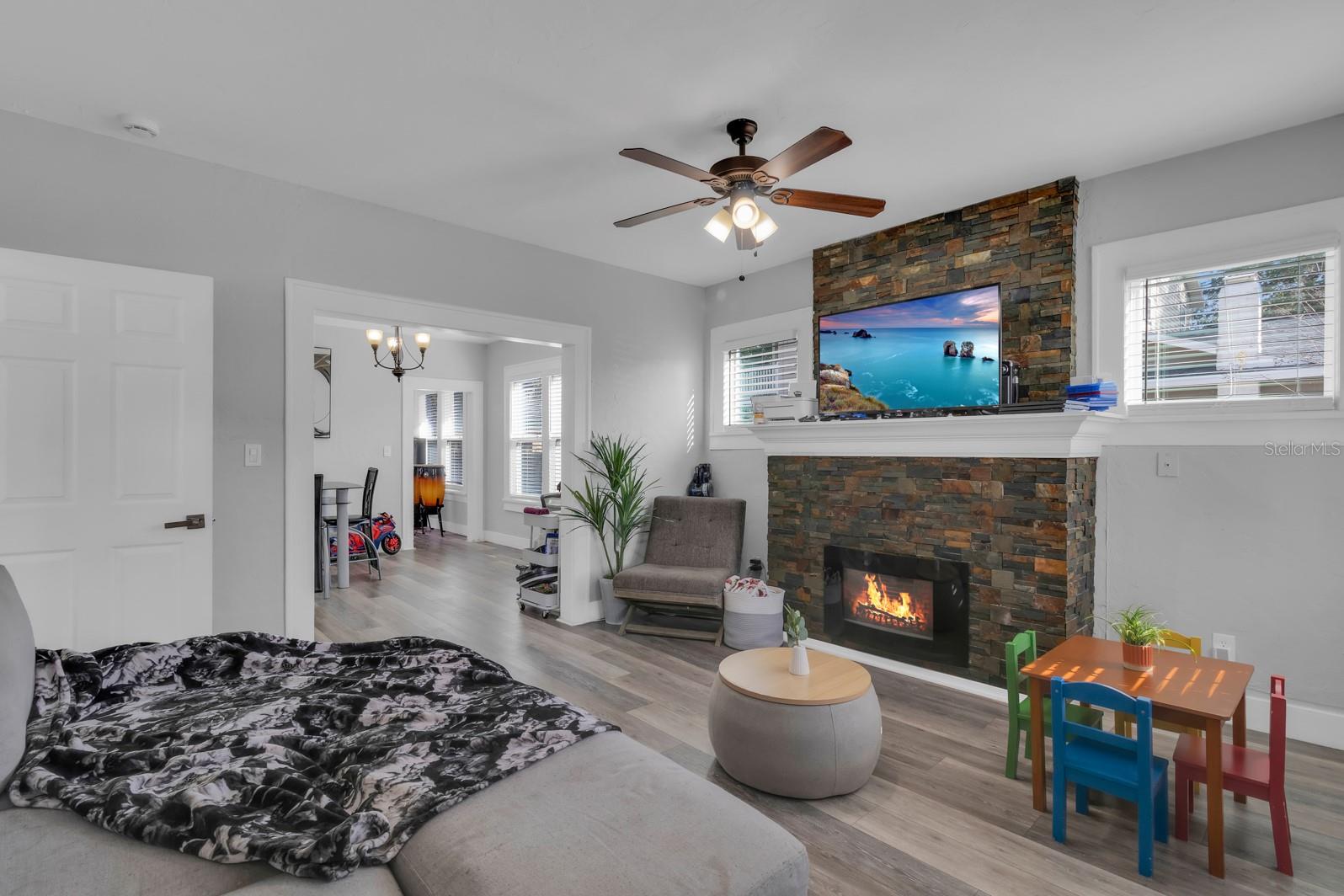 Image 10 of 33 For 721 Mabbette Street