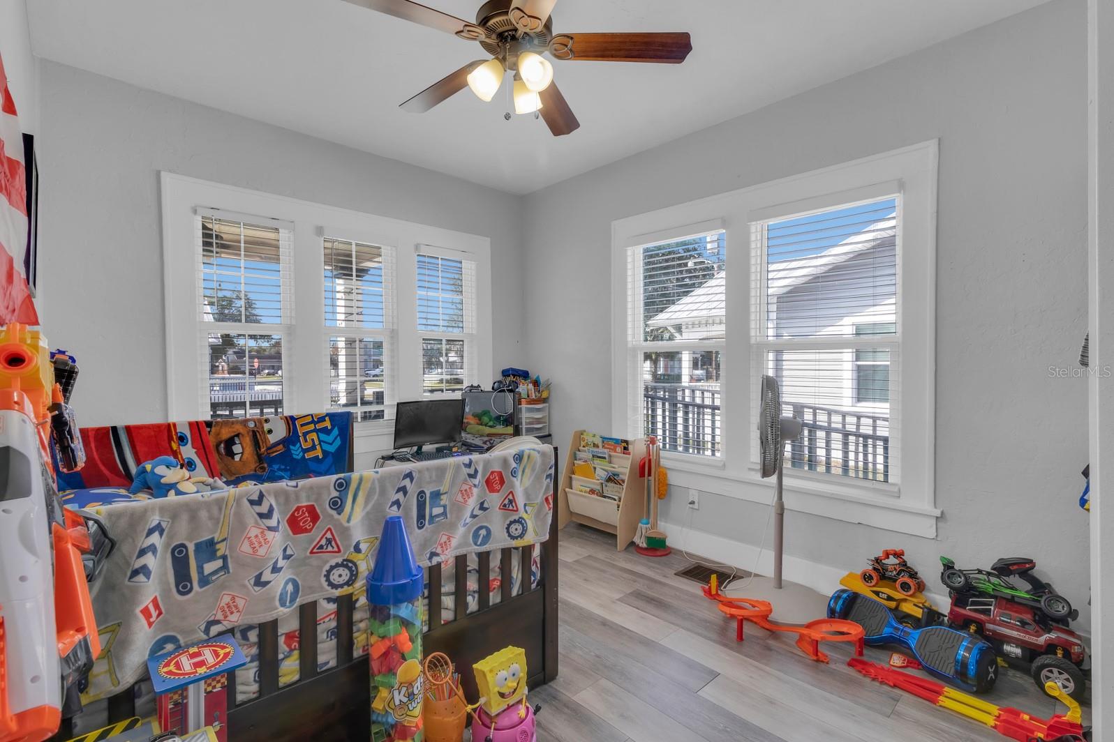 Image 16 of 33 For 721 Mabbette Street