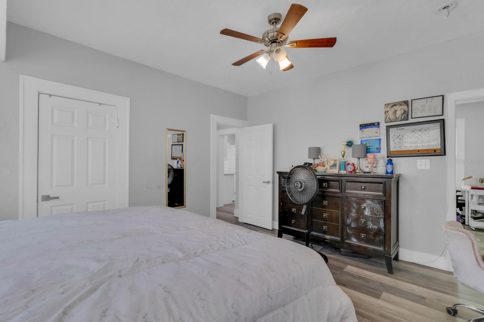 Image 18 of 33 For 721 Mabbette Street