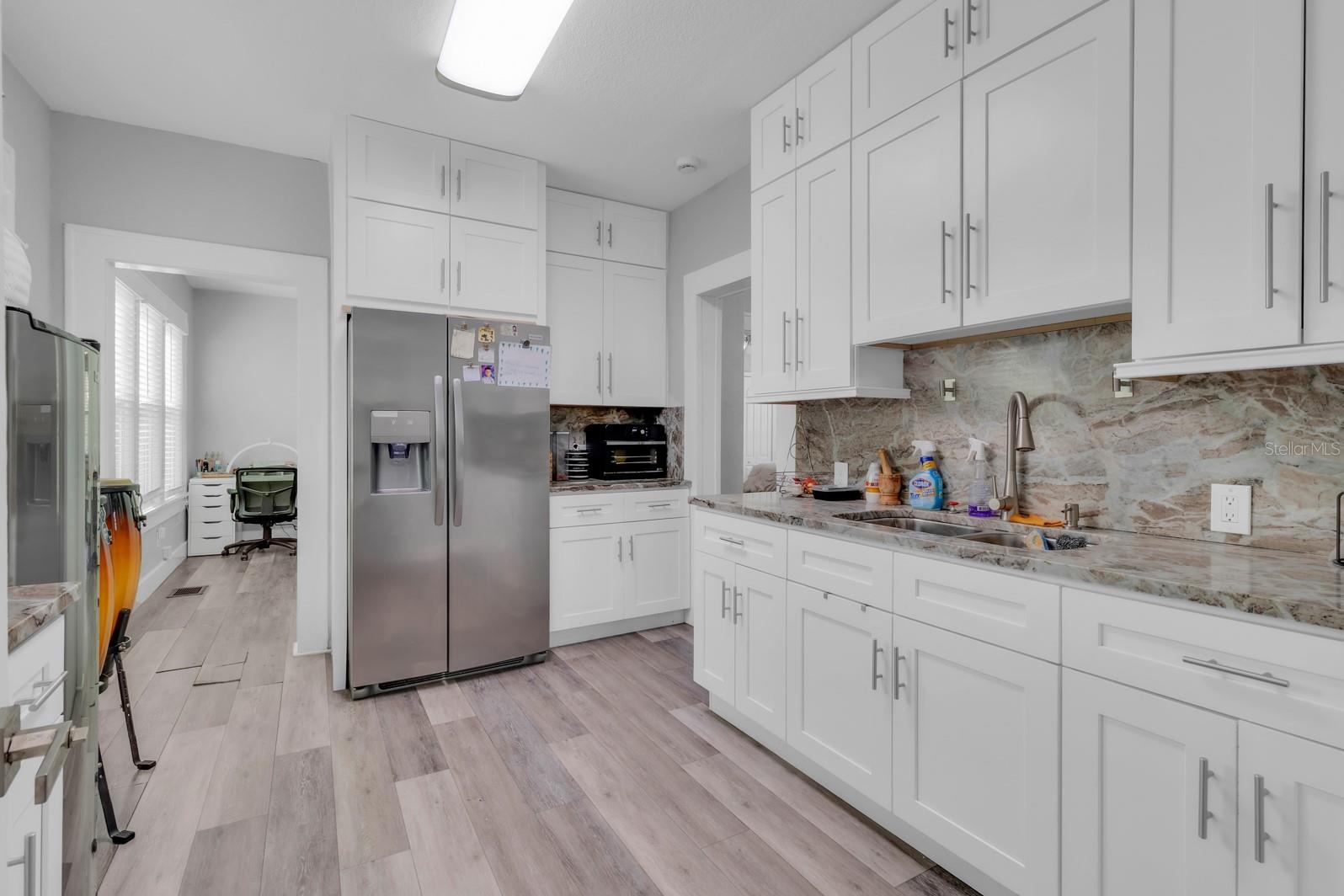 Image 25 of 33 For 721 Mabbette Street