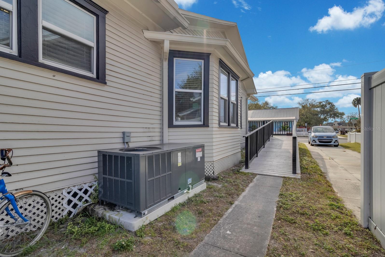 Image 29 of 33 For 721 Mabbette Street