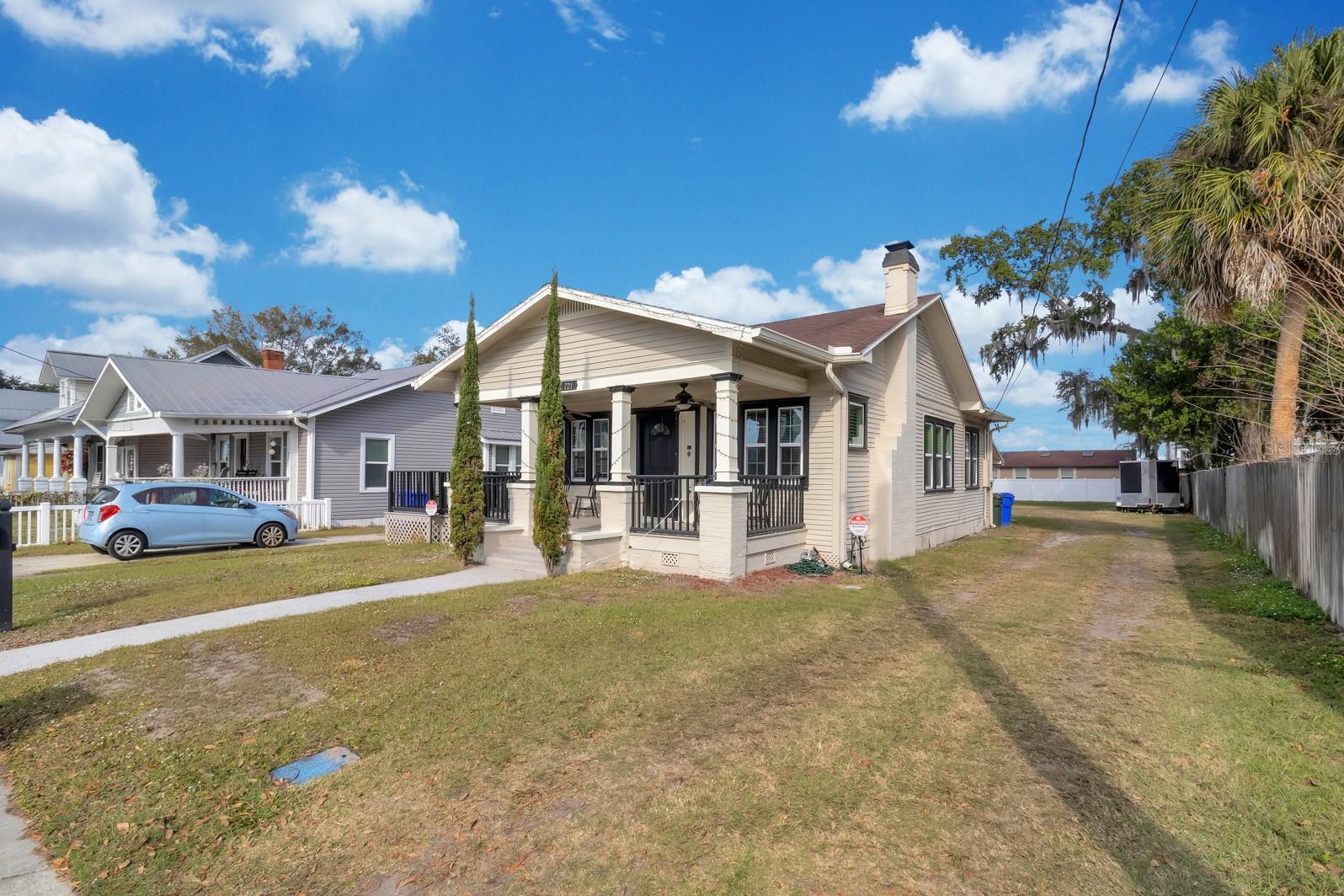 Image 4 of 33 For 721 Mabbette Street