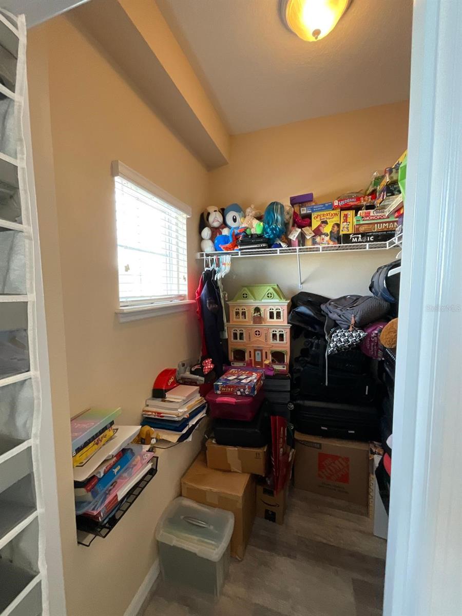 Image 33 of 41 For 1608 Mohegan Boulevard