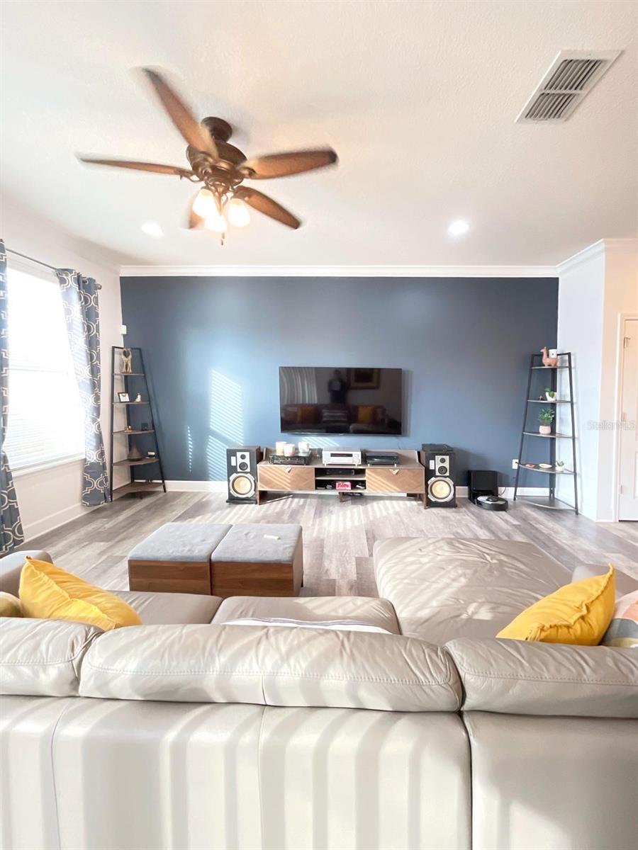 Image 6 of 41 For 1608 Mohegan Boulevard