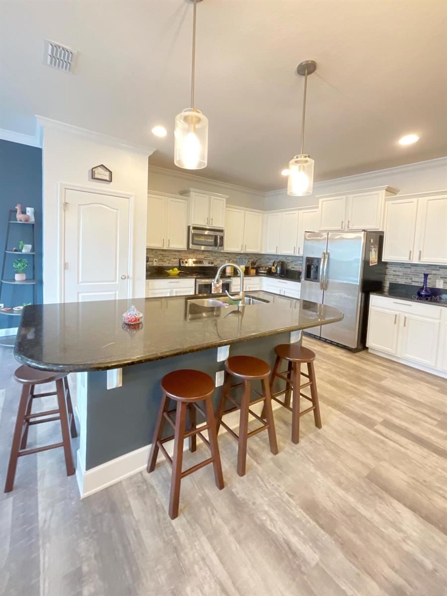 Image 7 of 41 For 1608 Mohegan Boulevard