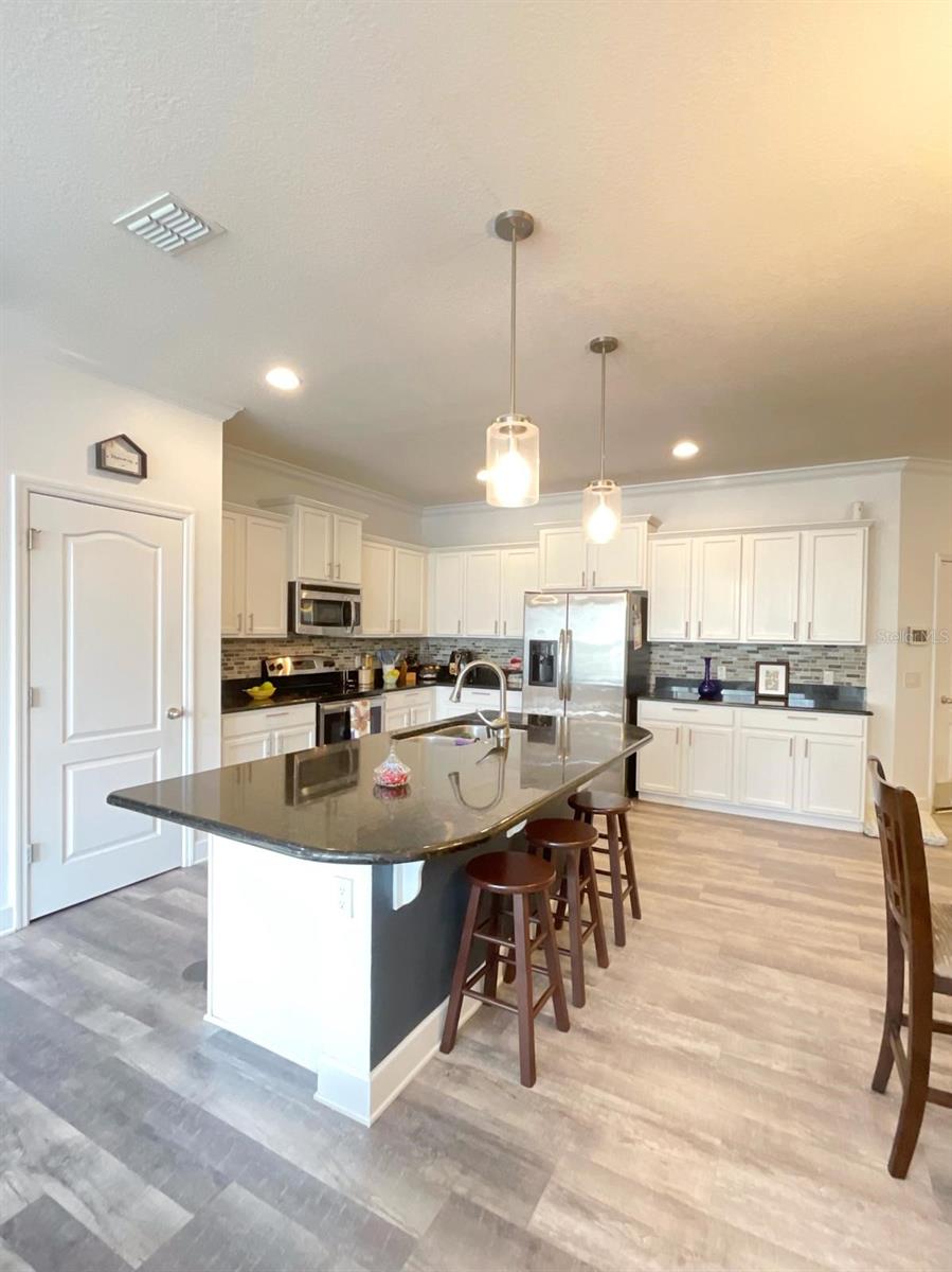 Image 8 of 41 For 1608 Mohegan Boulevard