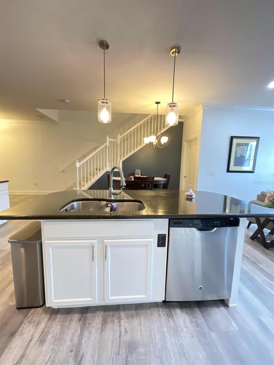 Image 9 of 41 For 1608 Mohegan Boulevard