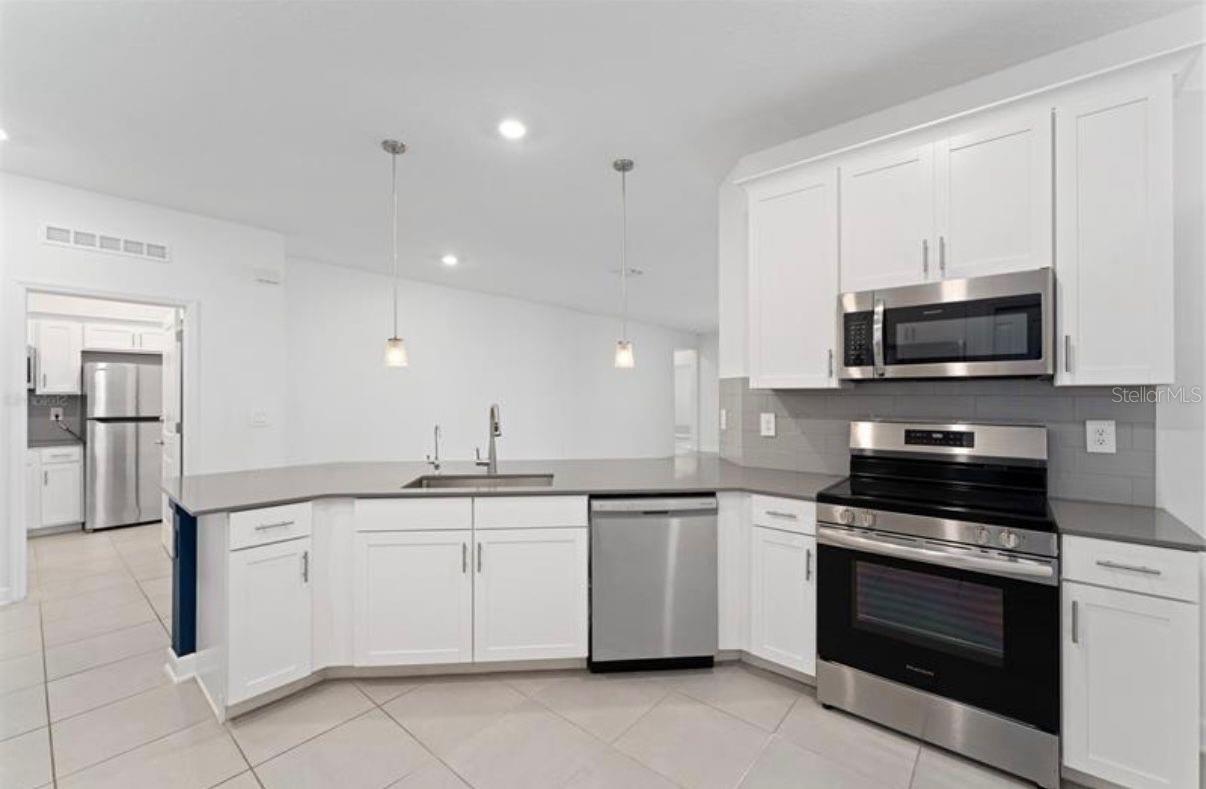 Image 2 of 42 For 4270 Eastminster Road