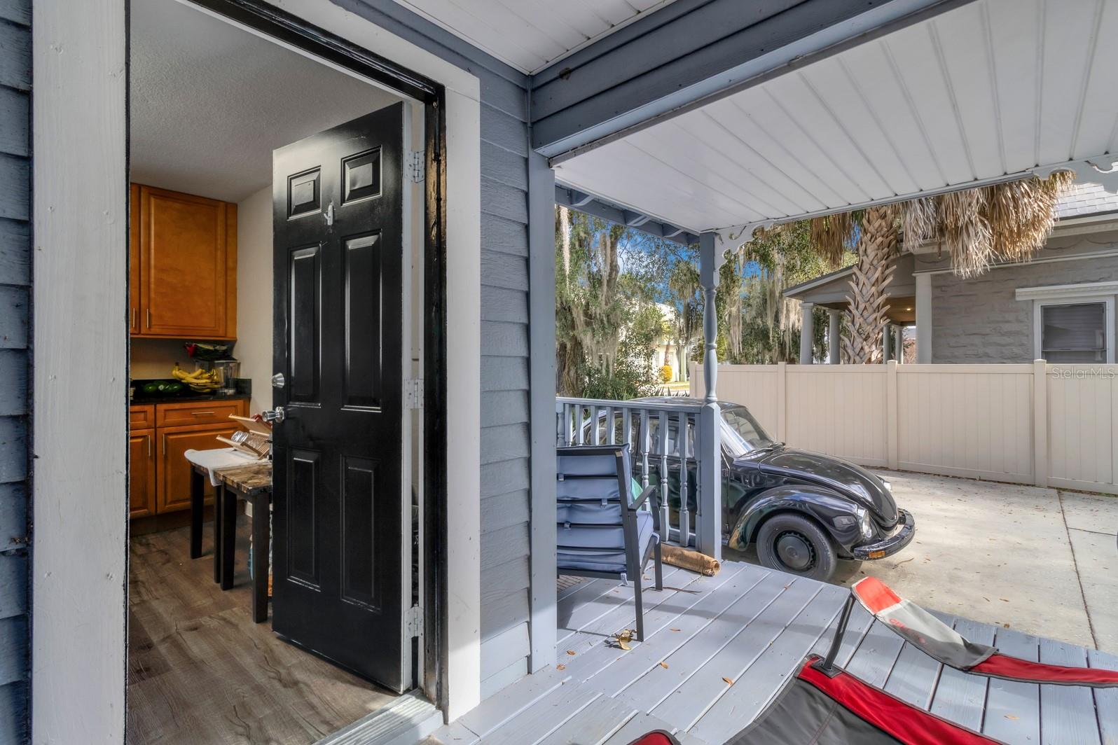 Image 17 of 40 For 21 Beaumont Avenue