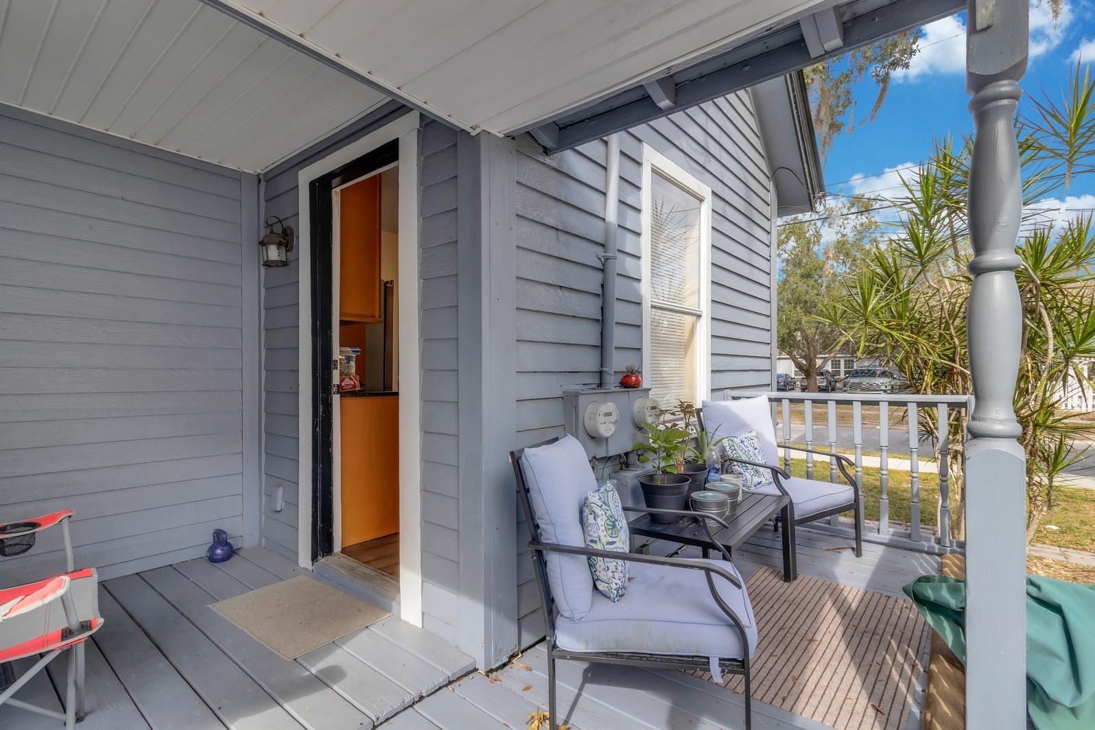 Image 18 of 40 For 21 Beaumont Avenue