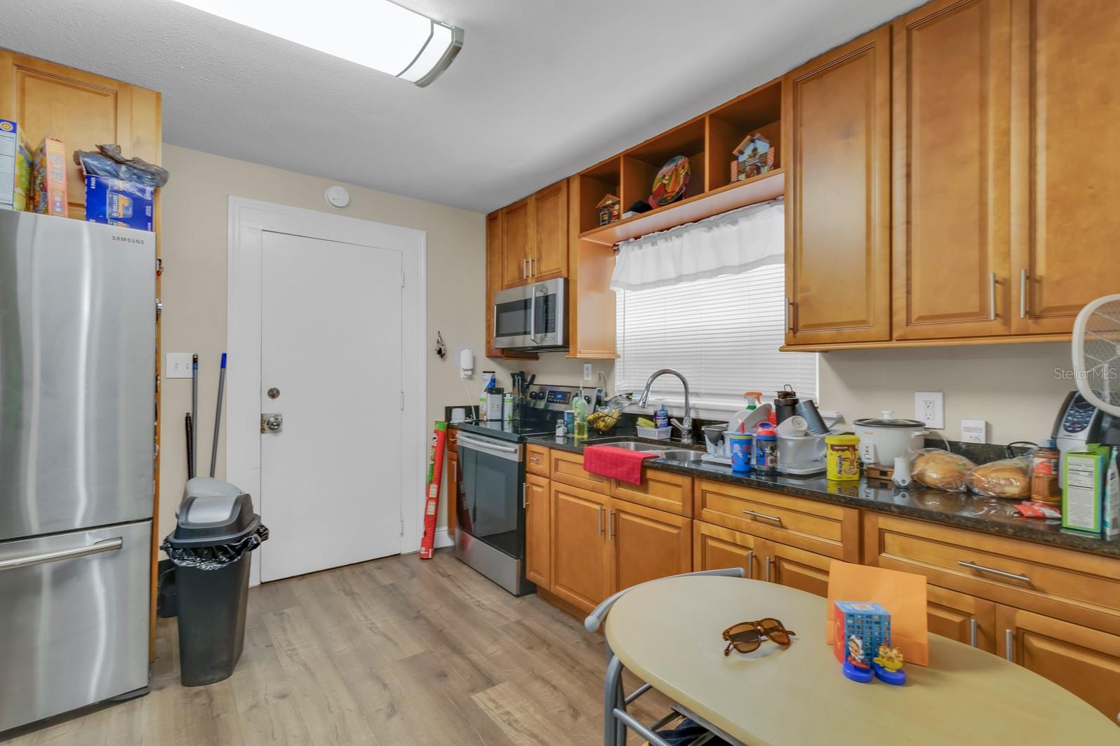 Image 36 of 40 For 21 Beaumont Avenue