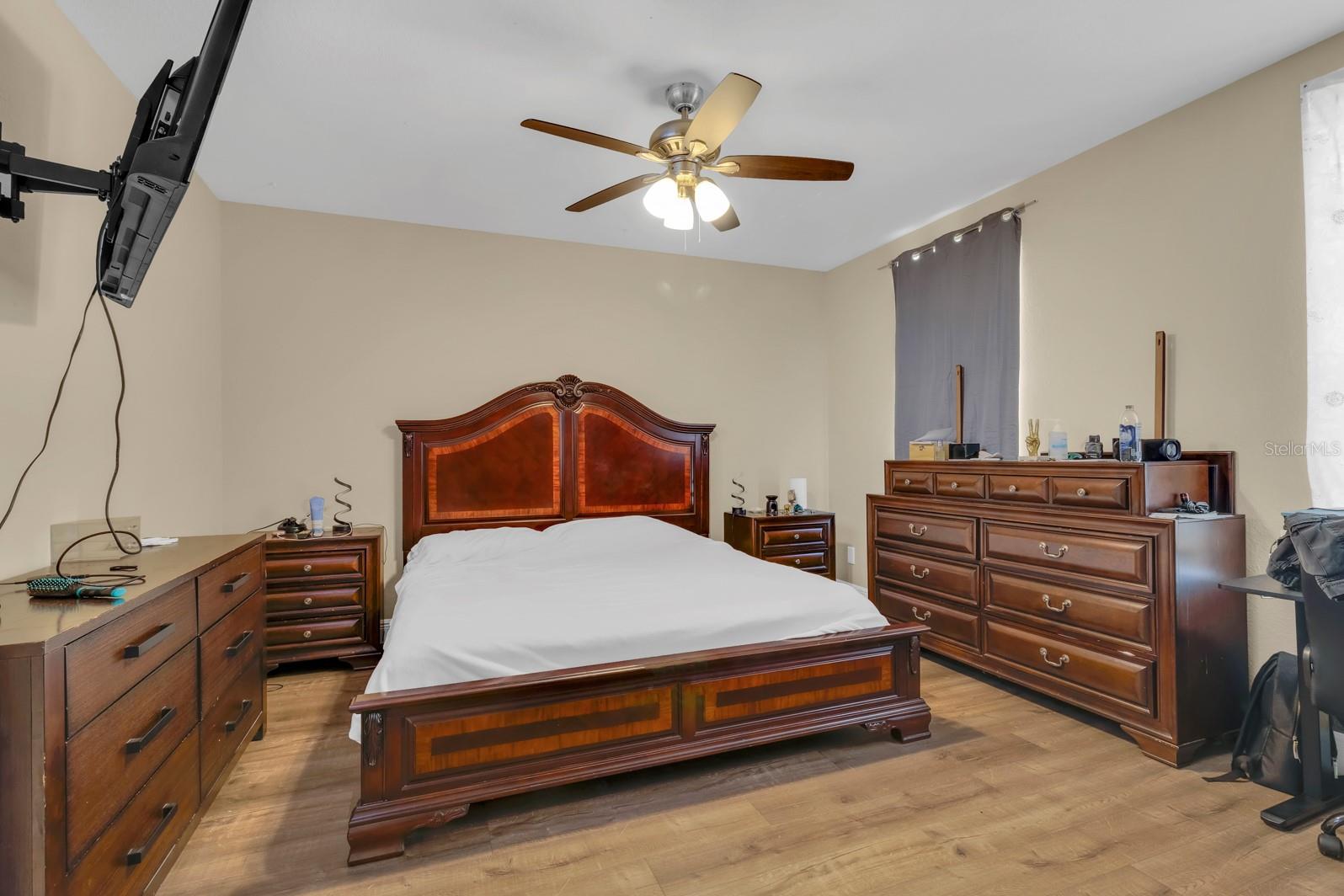 Image 8 of 40 For 21 Beaumont Avenue