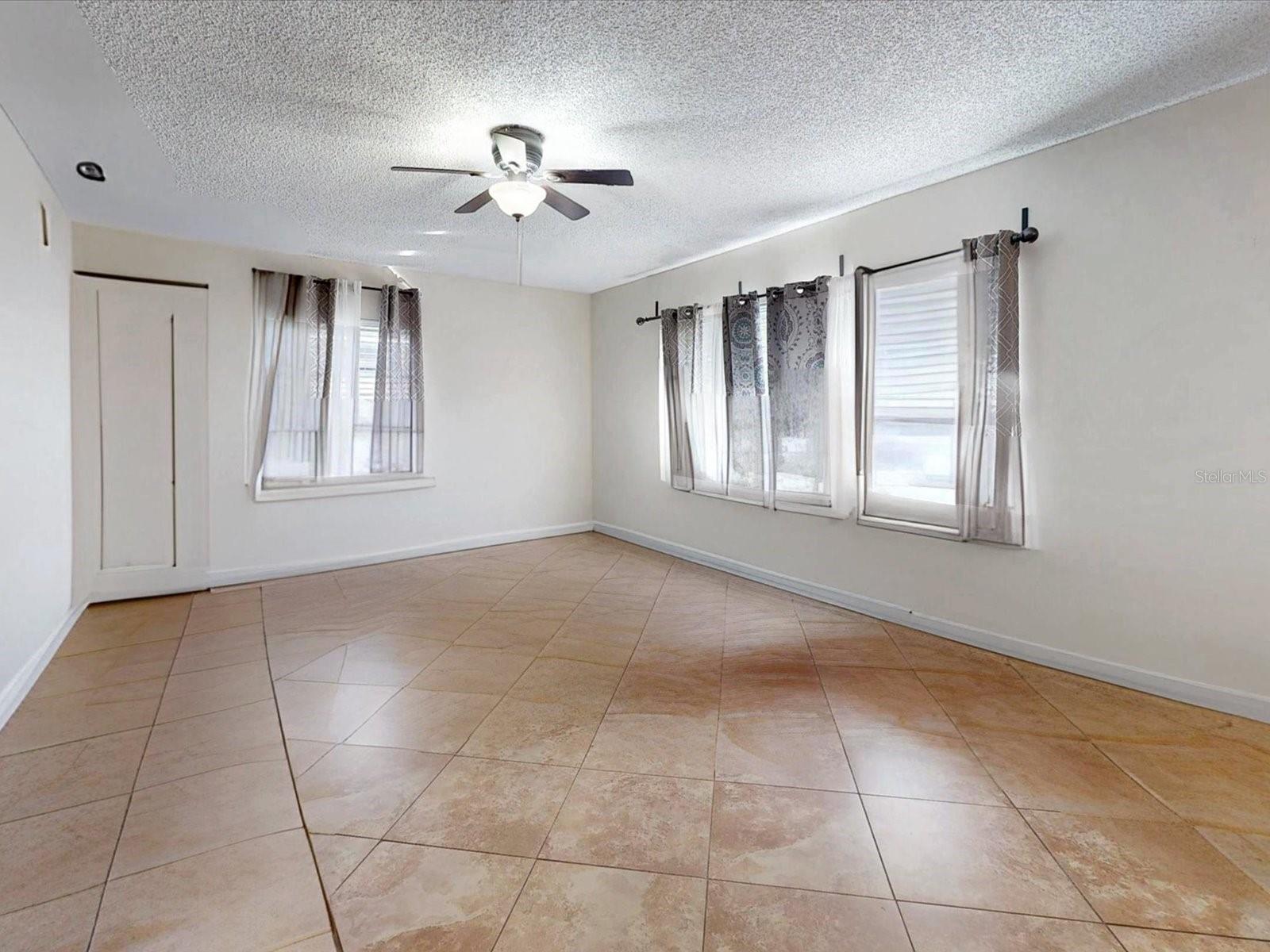 Image 4 of 30 For 2615 Cecile Street