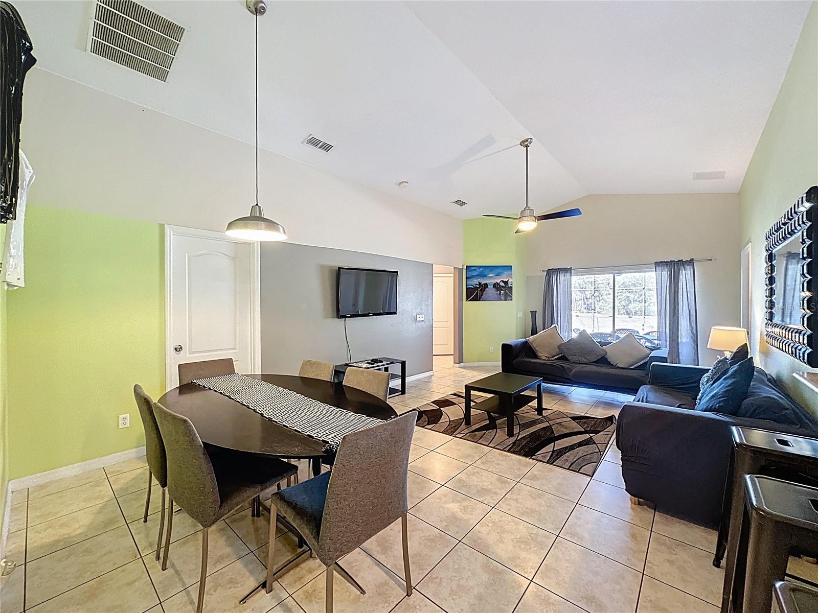 Image 14 of 65 For 2281 Royal Ridge Drive