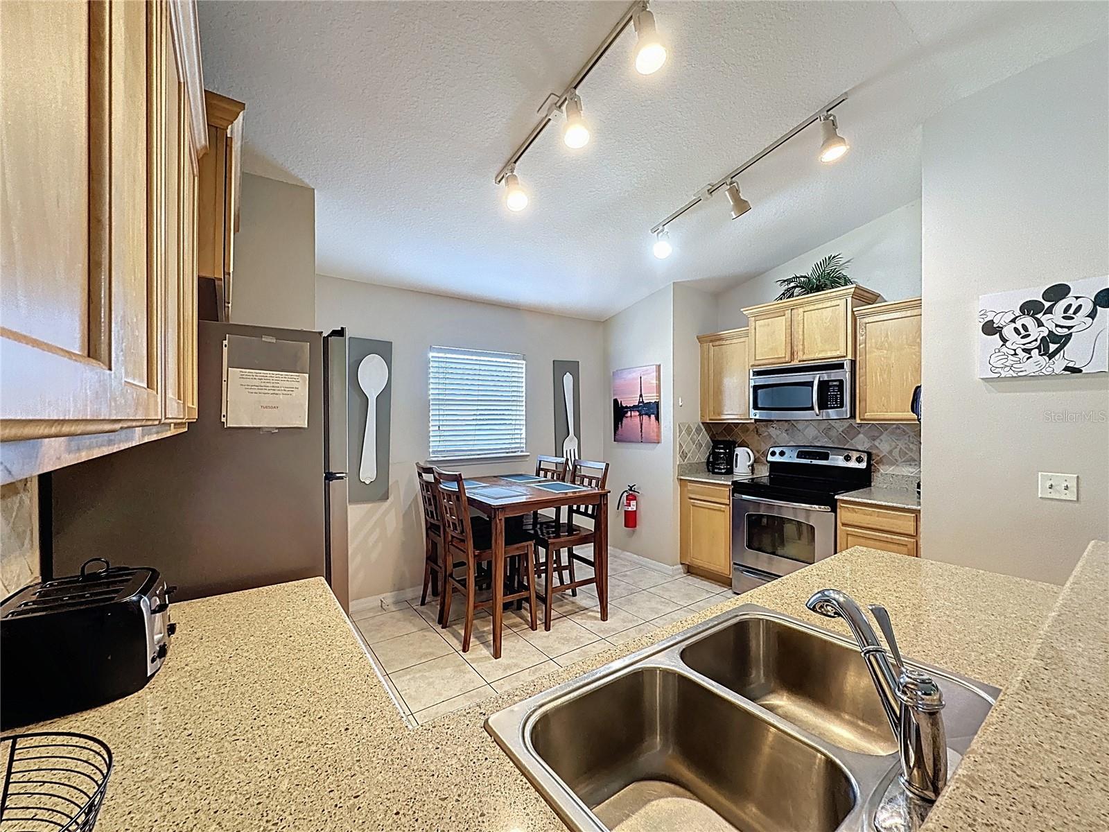 Image 19 of 65 For 2281 Royal Ridge Drive