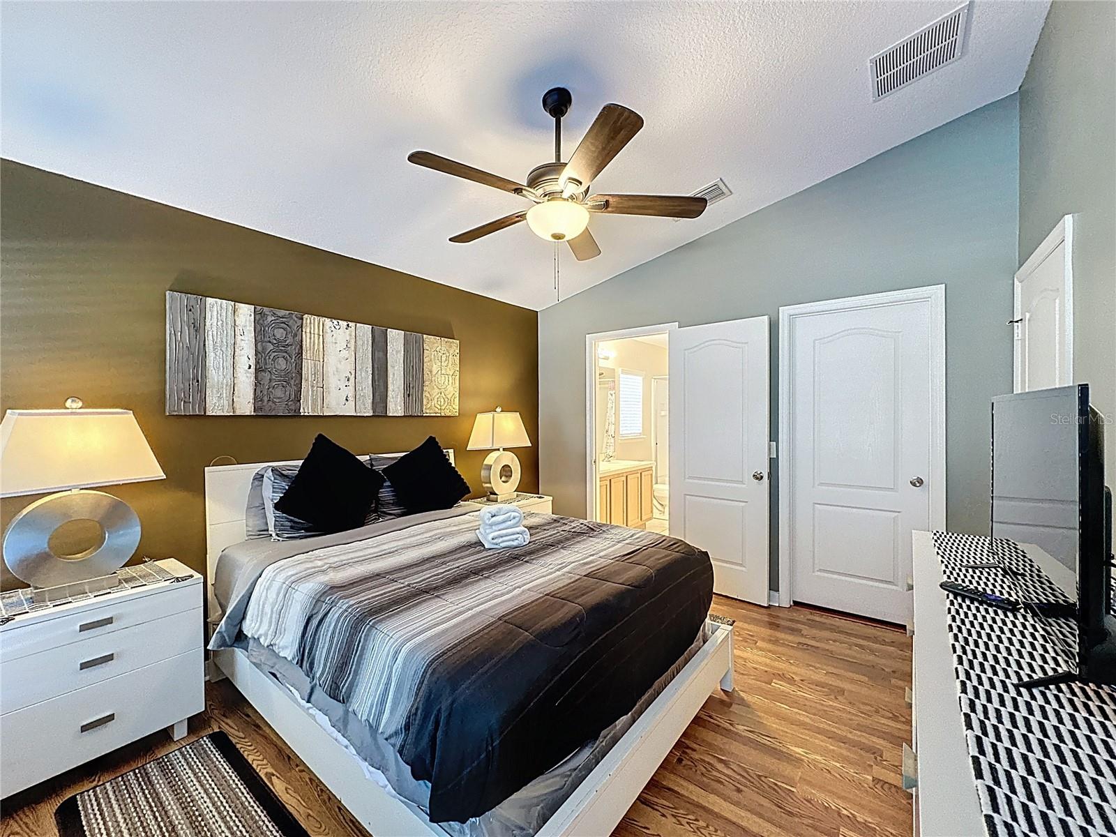 Image 45 of 65 For 2281 Royal Ridge Drive