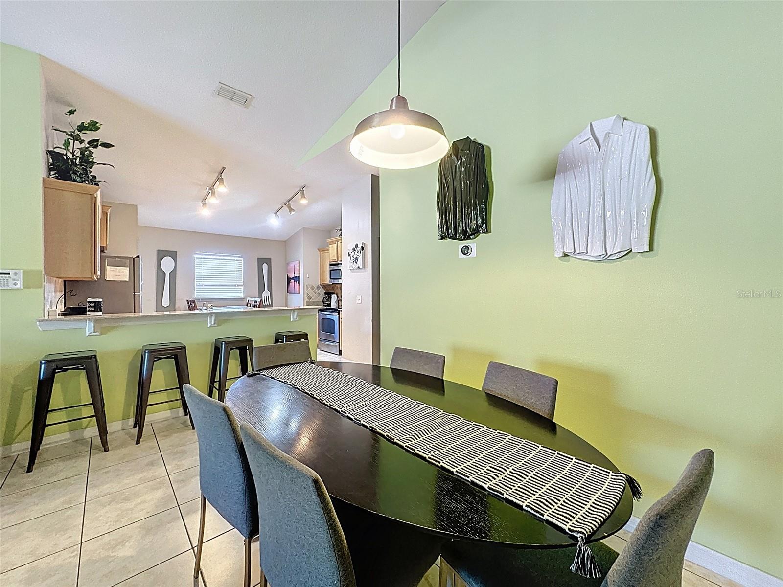 Image 6 of 65 For 2281 Royal Ridge Drive