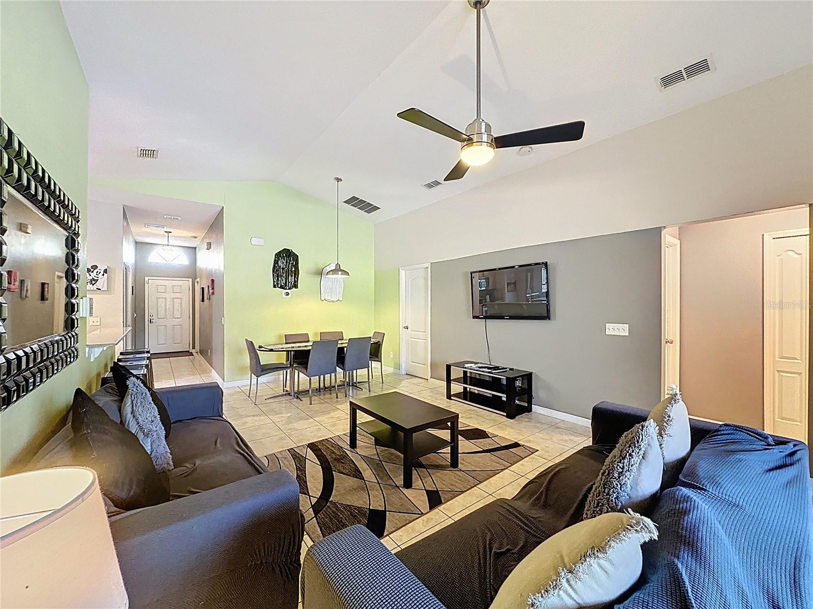 Image 8 of 65 For 2281 Royal Ridge Drive