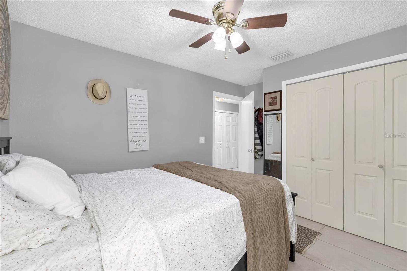 Image 14 of 26 For 5407 Conway Oaks Court