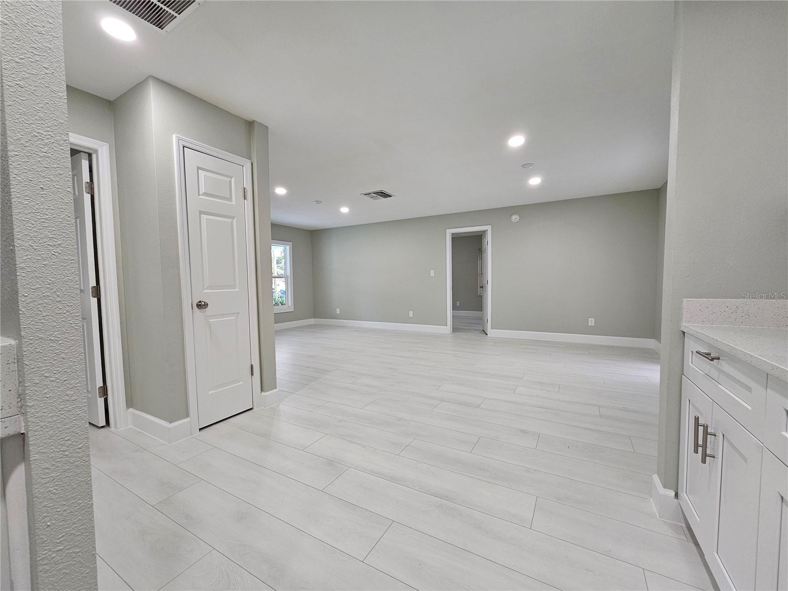 Image 8 of 32 For 113 Pearl Street