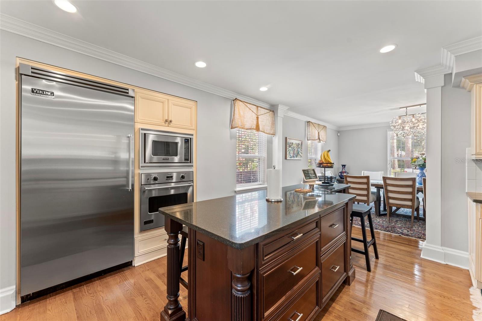 Image 20 of 57 For 1221 Oriental Gardens Road