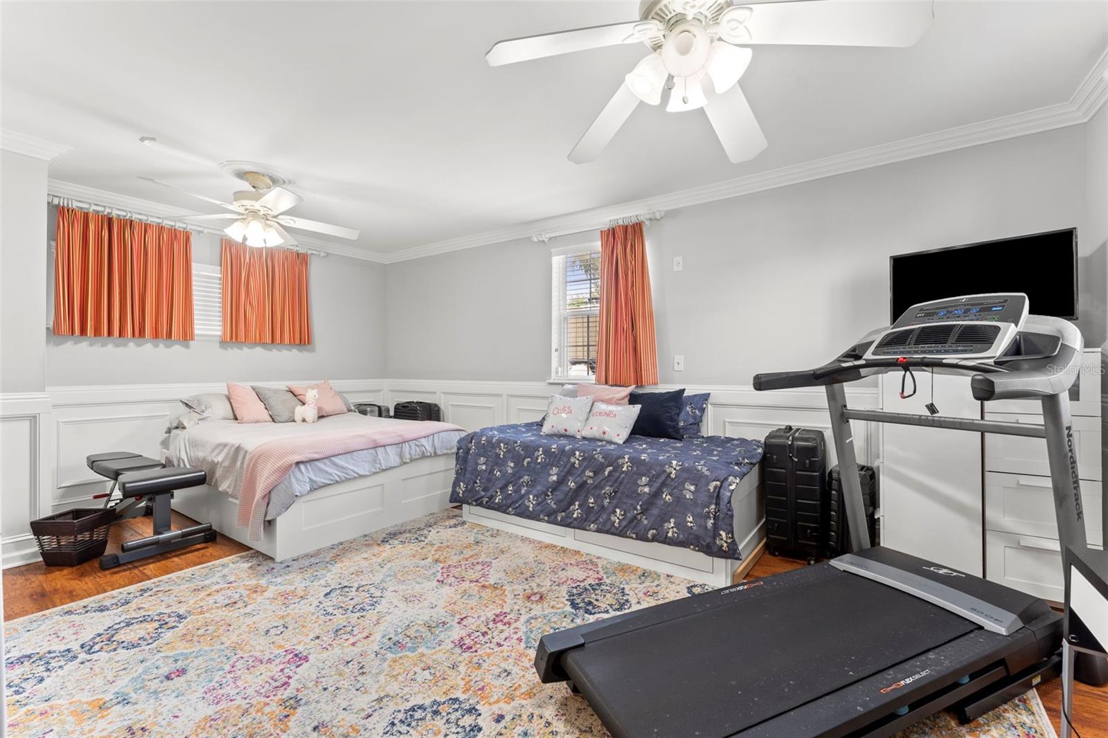 Image 26 of 57 For 1221 Oriental Gardens Road