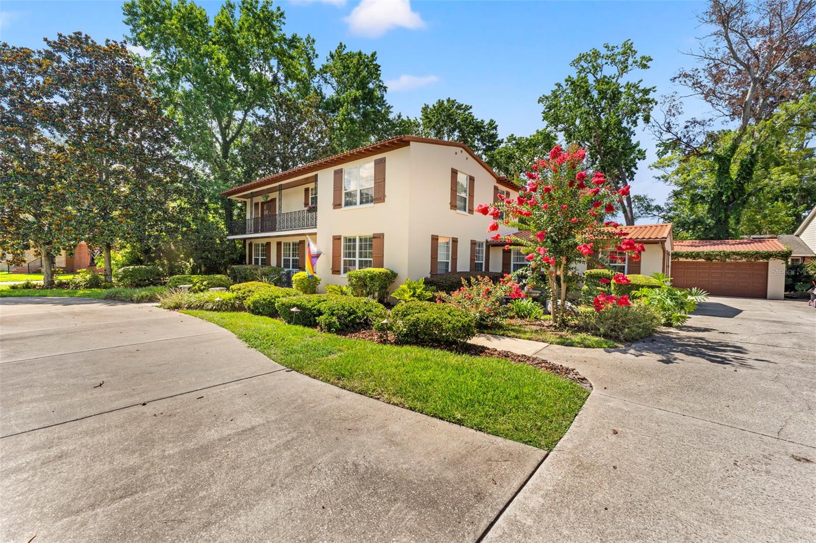 Image 3 of 57 For 1221 Oriental Gardens Road