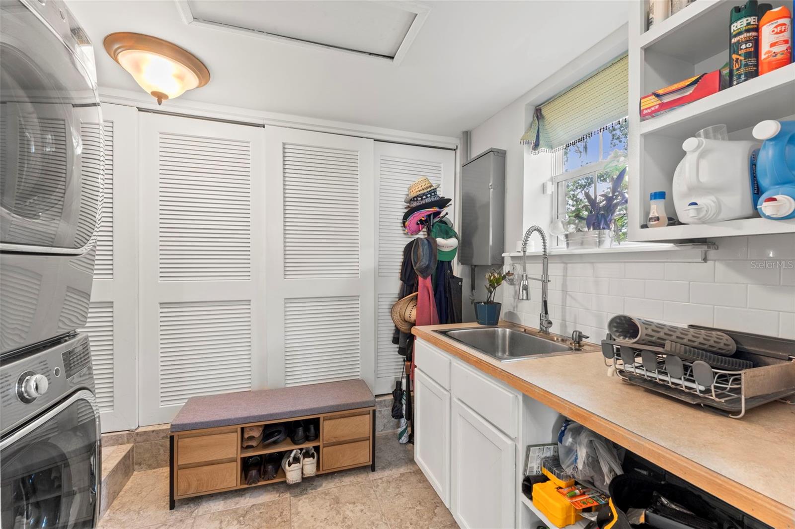 Image 31 of 57 For 1221 Oriental Gardens Road