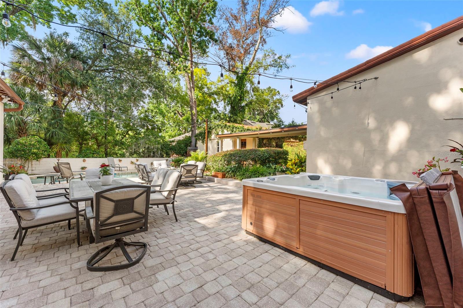 Image 38 of 57 For 1221 Oriental Gardens Road