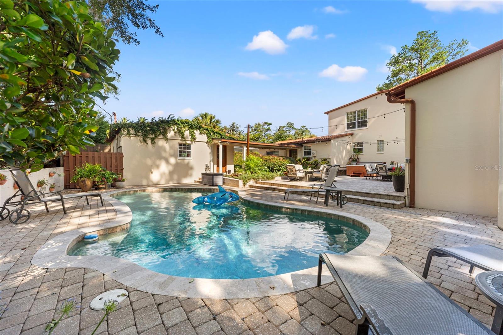 Image 41 of 57 For 1221 Oriental Gardens Road