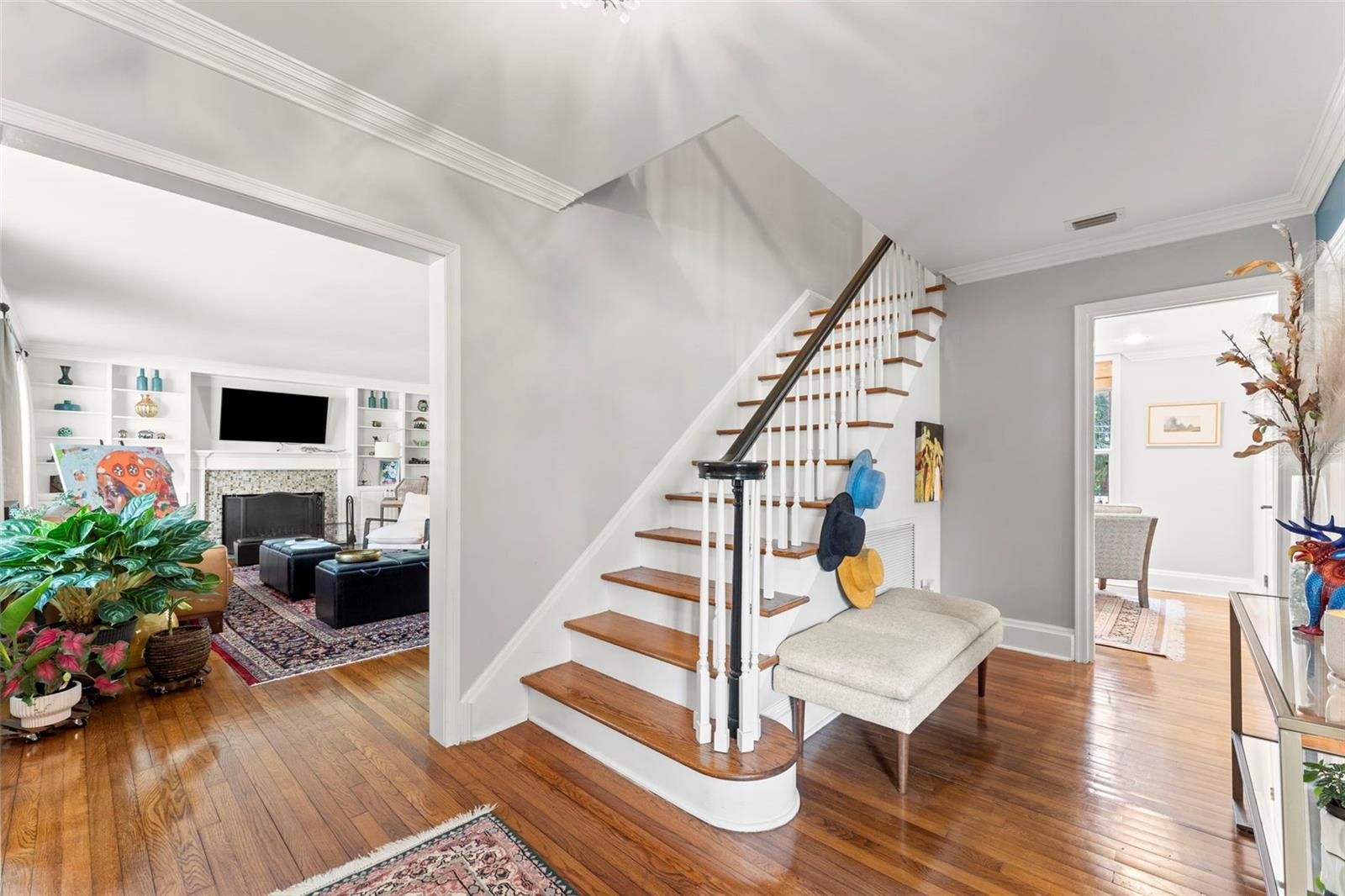 Image 5 of 57 For 1221 Oriental Gardens Road