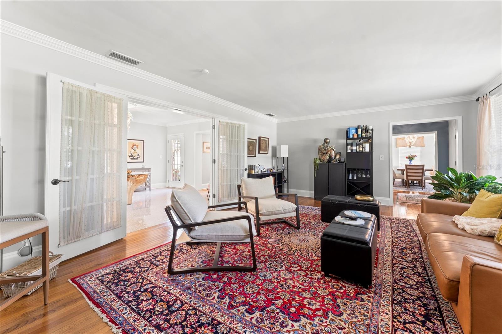 Image 9 of 57 For 1221 Oriental Gardens Road