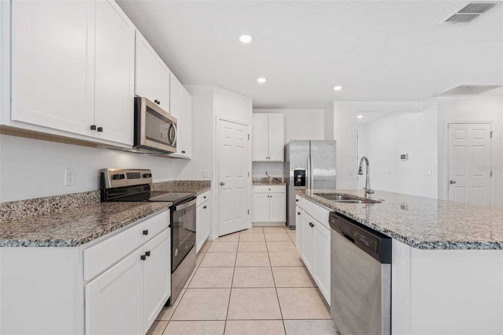 Image 10 of 38 For 1028 Kobuk Street