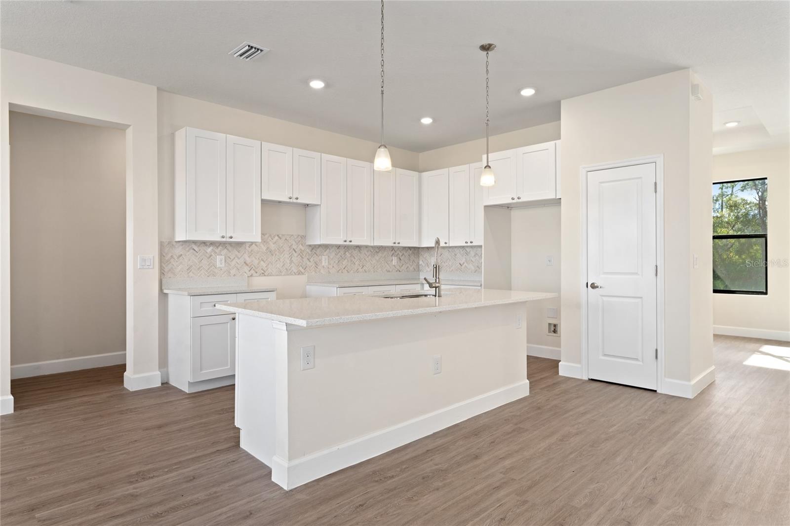 Image 17 of 36 For 1059 Wing Road Sw