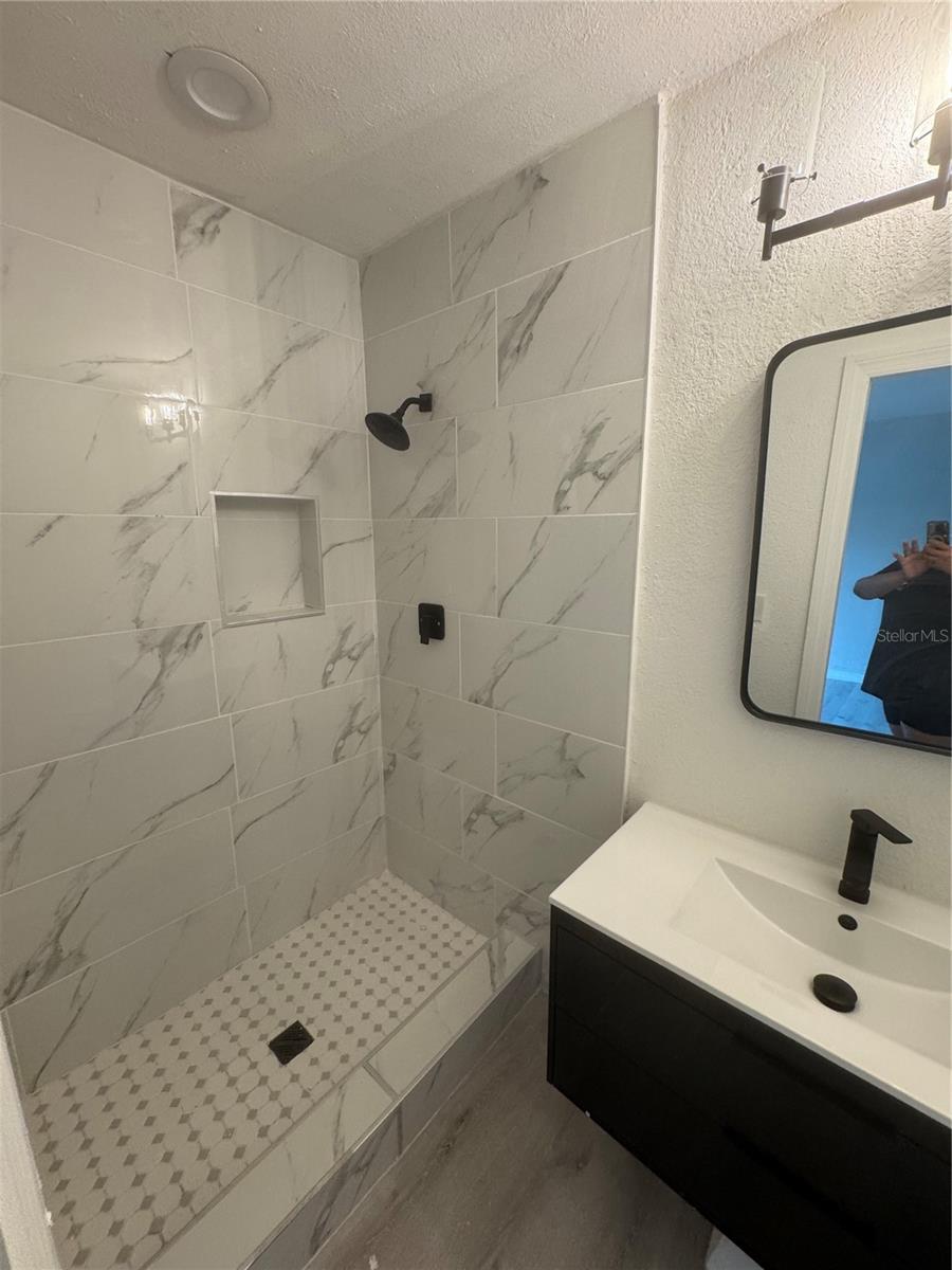 Image 11 of 15 For 2549 Olive Avenue