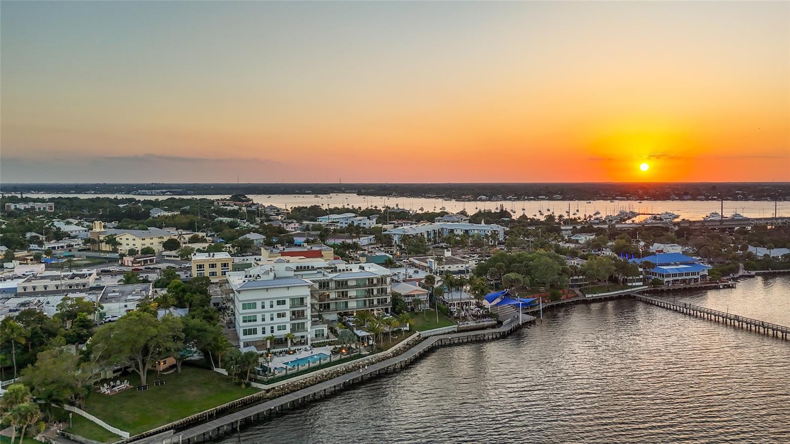 Image 26 of 34 For 5345 52nd Avenue