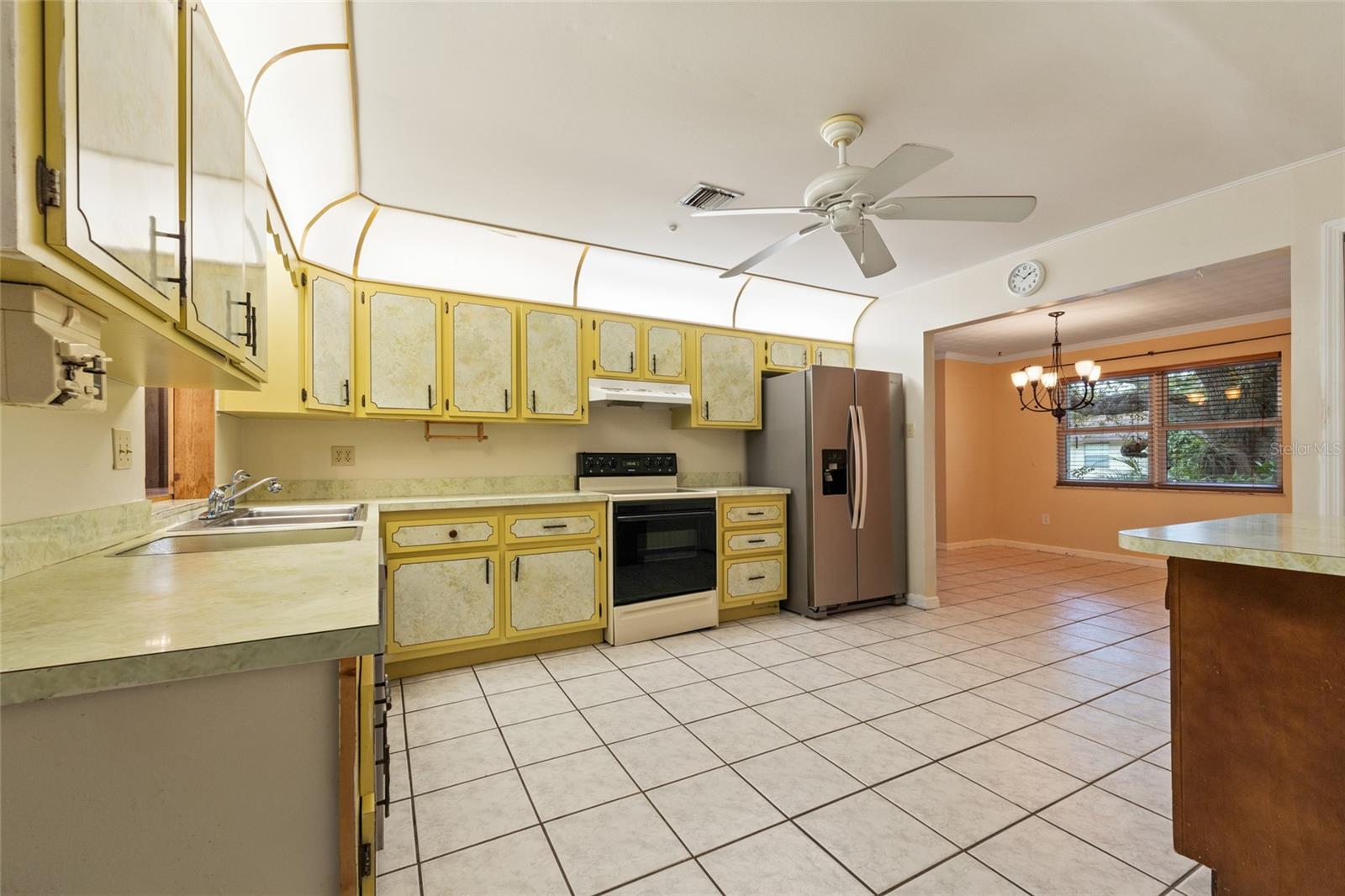 Image 6 of 34 For 5345 52nd Avenue