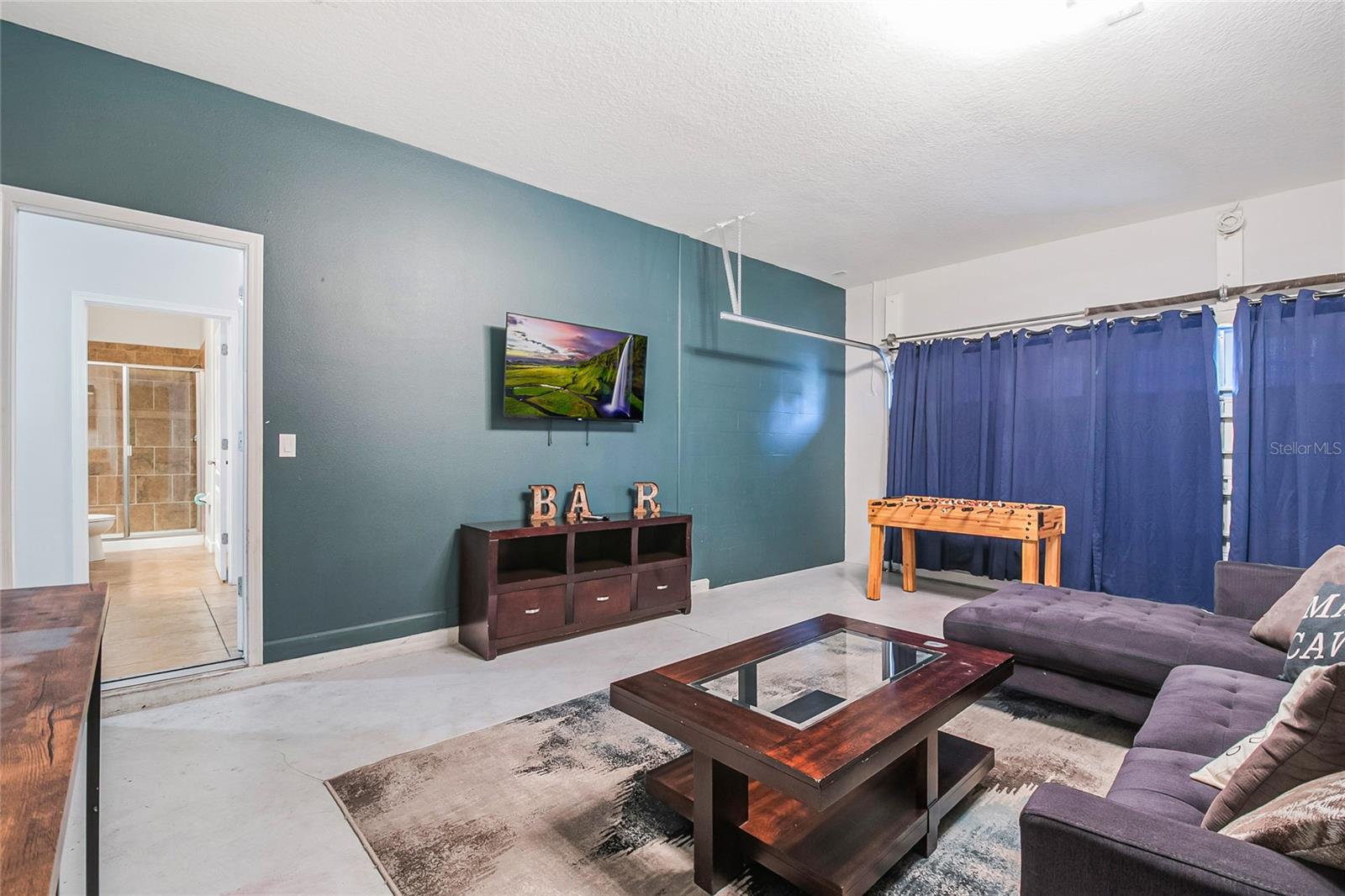 Image 14 of 96 For 1433 Thunderbird Road