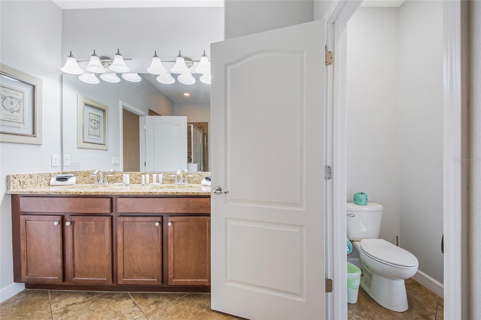 Image 21 of 96 For 1433 Thunderbird Road