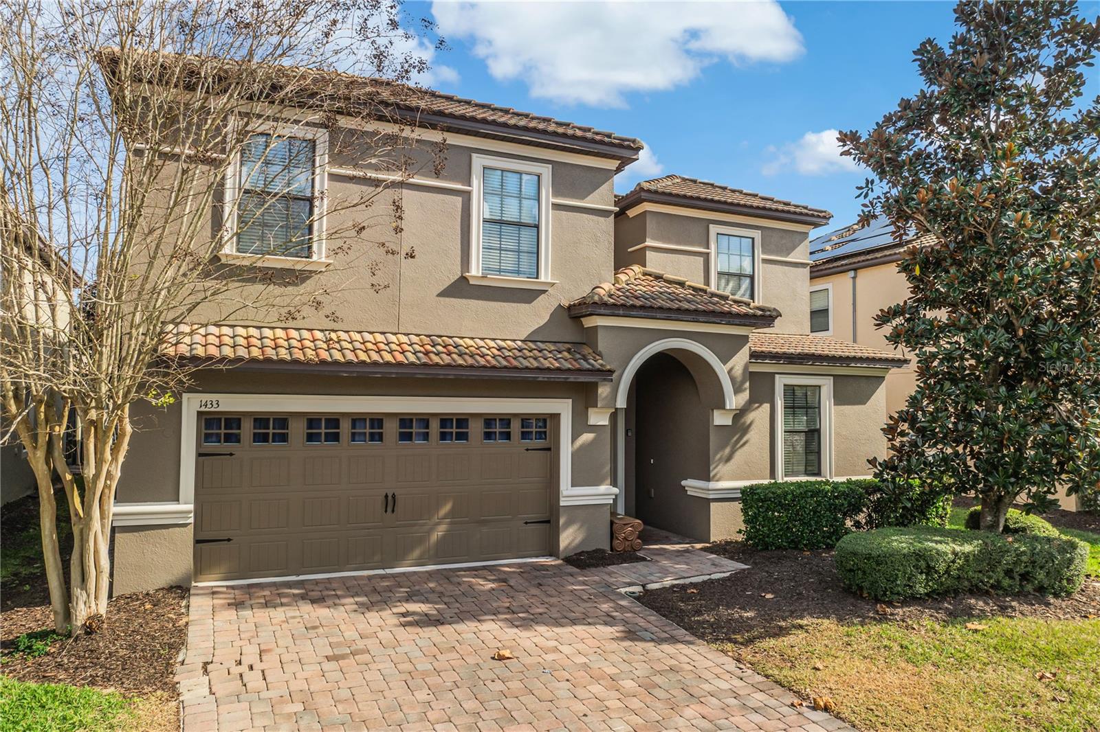 Image 3 of 96 For 1433 Thunderbird Road