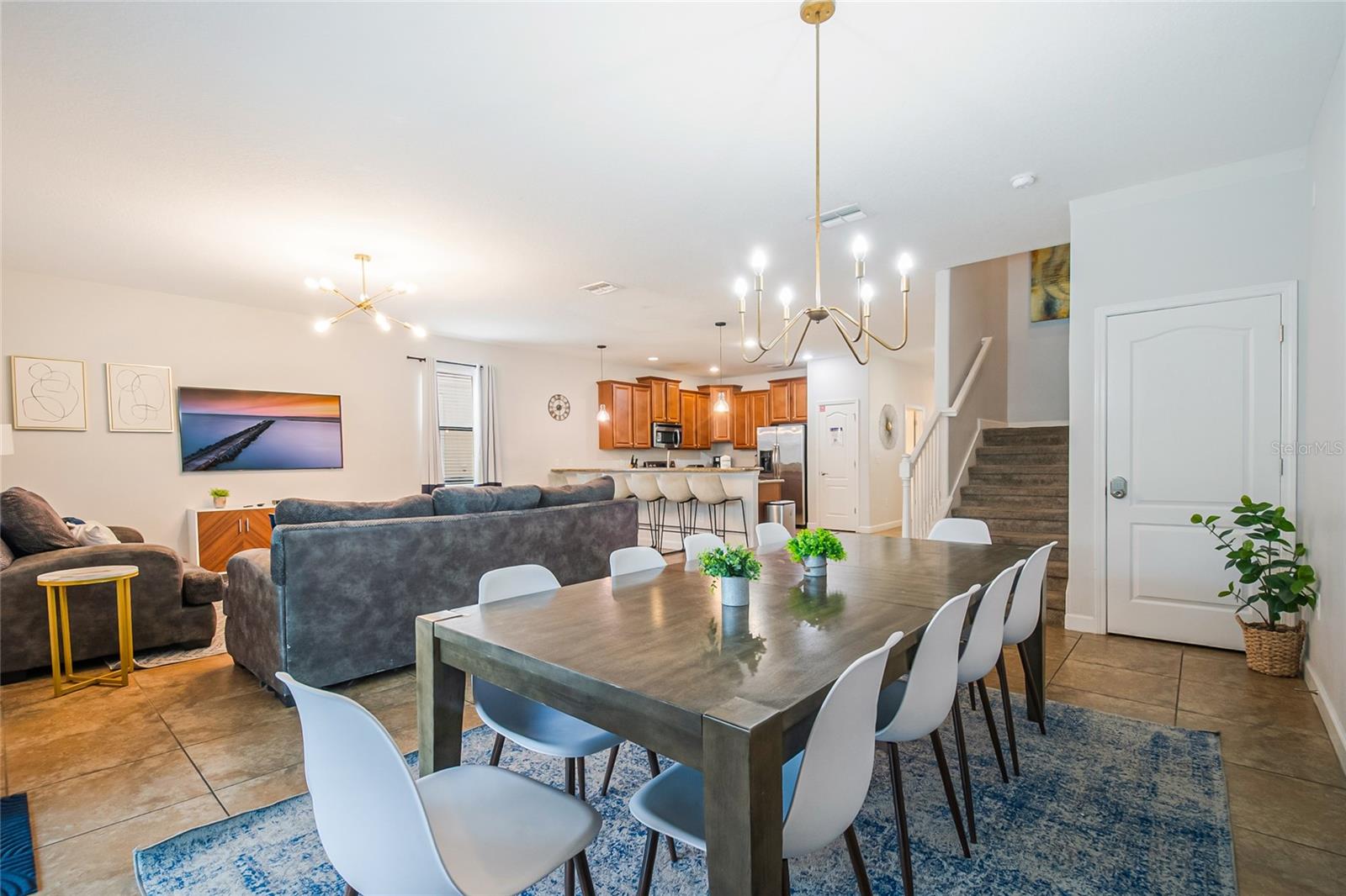 Image 31 of 96 For 1433 Thunderbird Road