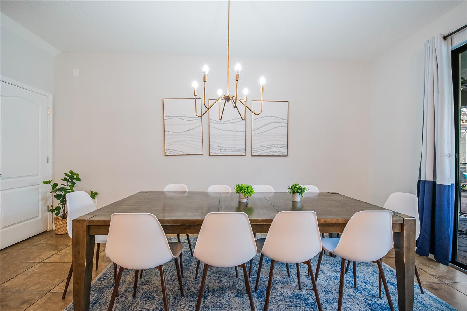 Image 32 of 96 For 1433 Thunderbird Road