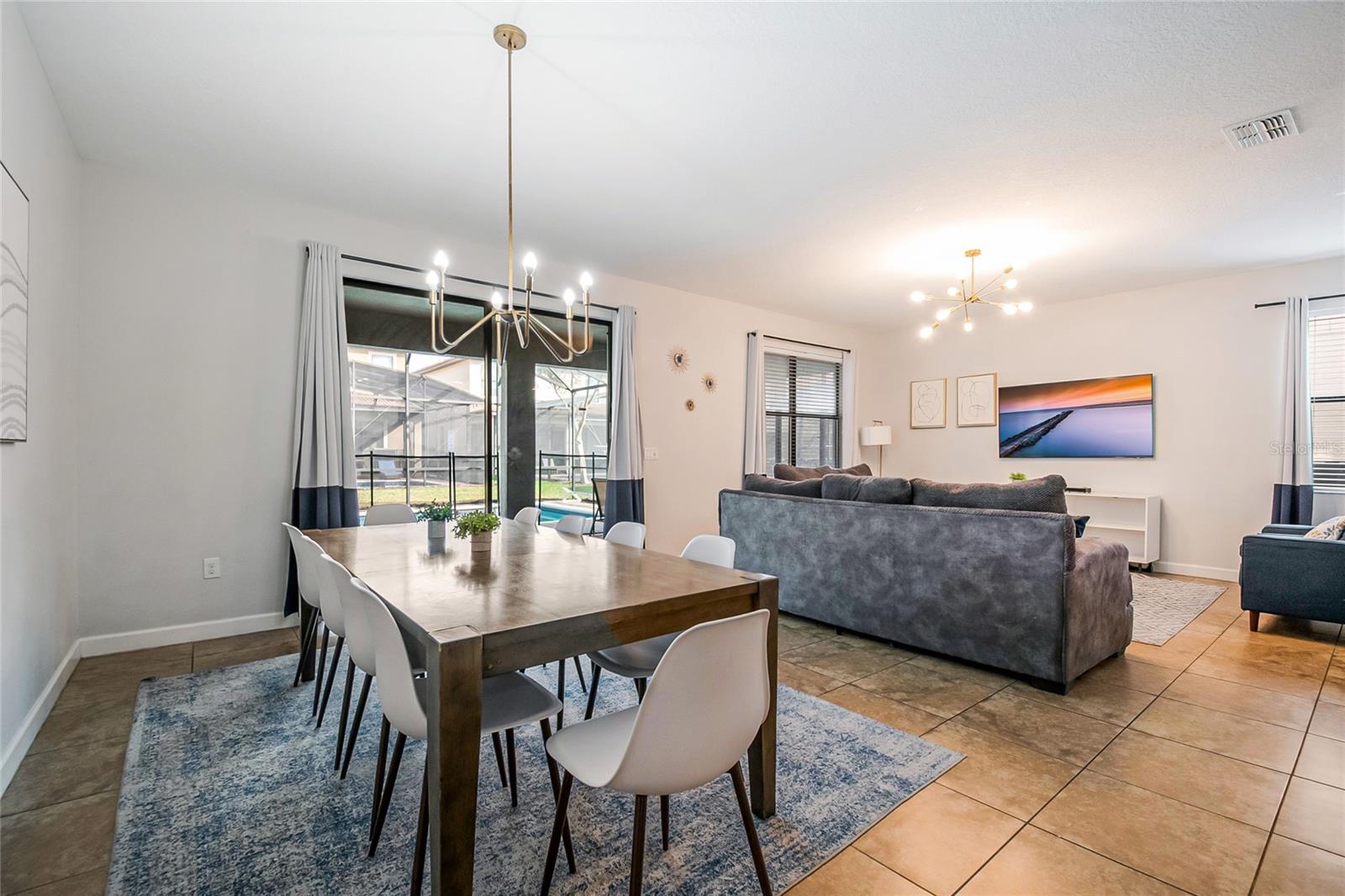 Image 33 of 96 For 1433 Thunderbird Road